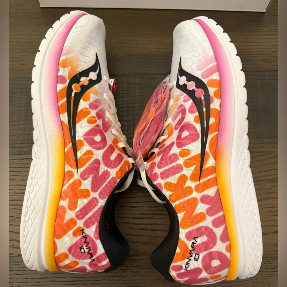 Saucony Dunkin’ Donuts Men’s Kinvara 10 Running Athletic Shoes Size 12.5